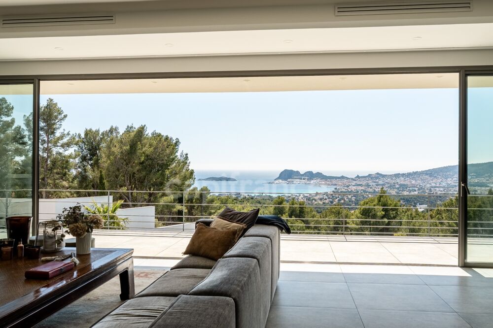 Propriété contemporaine d'exception avec vue mer panoramique à vendre 7 pièces CEYRESTE (13)