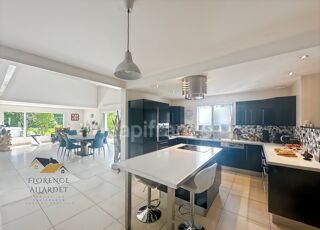  Maison � vendre 5 pi�ces 242 m�