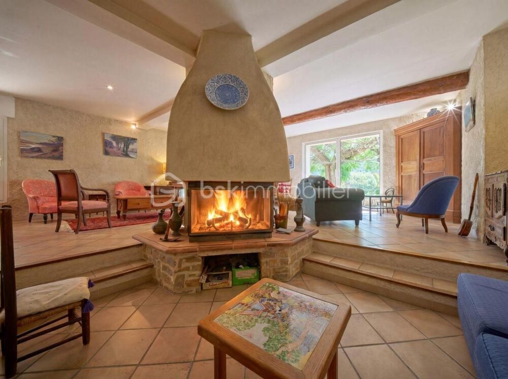 Amoureux de la nature... Maison de 190 m2 + Annexe de 50 m2 sur 2432 m2 de Terrain