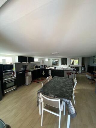  Immeuble � vendre 4 pi�ces 108 m�