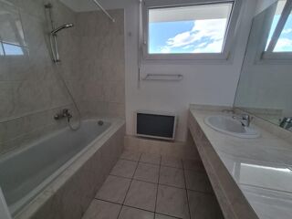  Appartement à louer 3 pièces 72 m²