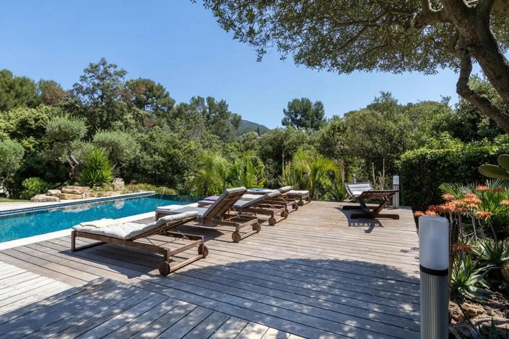 Maison de 8 pièces de 235 m² à Sanary-sur-Mer