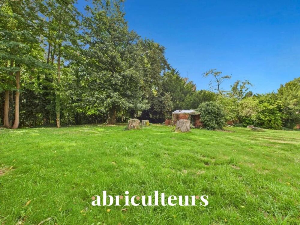 Vente Terrain Terrain constructible de 1 572 m² à la vente à Montmorency (95160) Montmorency
