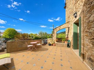  Propriété/château à vendre 5 pièces 170 m²