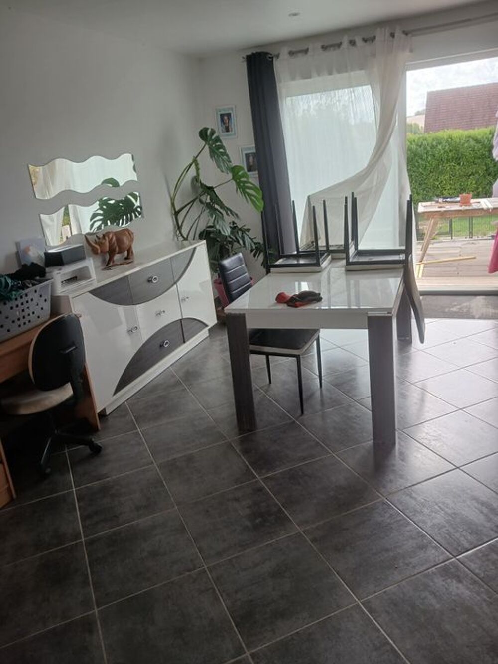 Location Appartement Chambre de 10m2 à louer sur Feuges Feuges