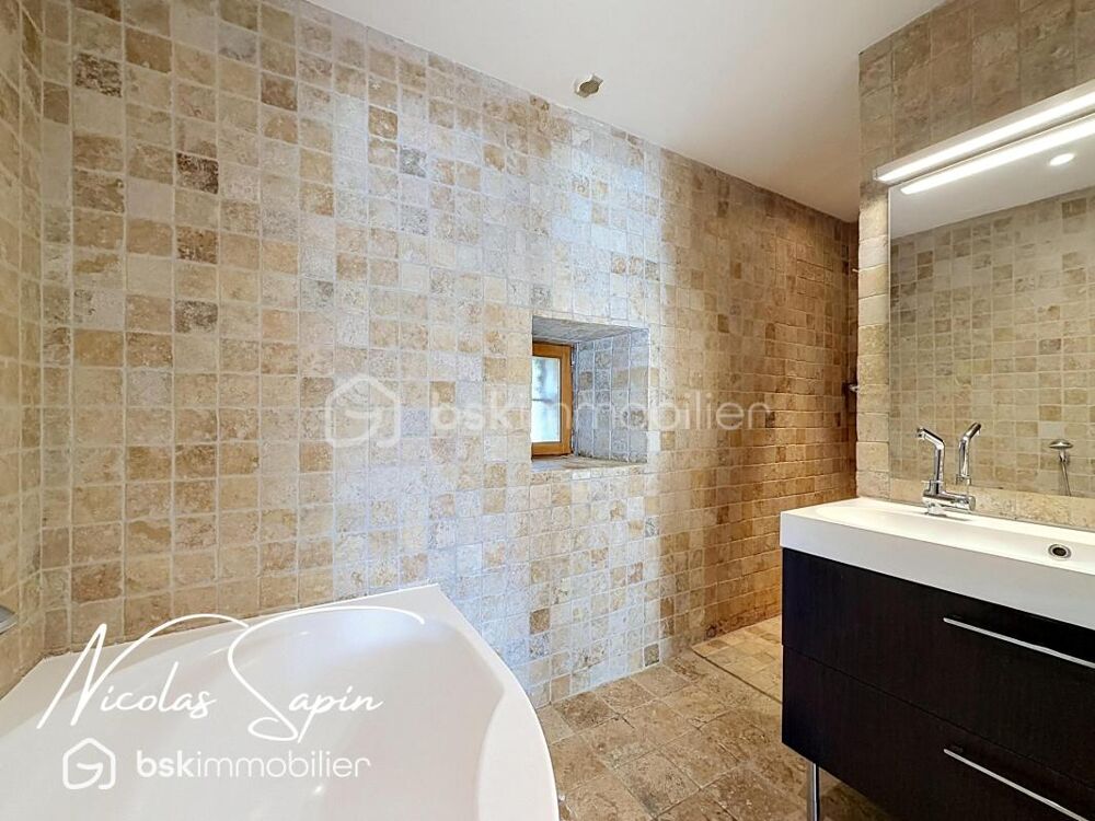 Maison de 160m2 avec 5 chambres plus bureau