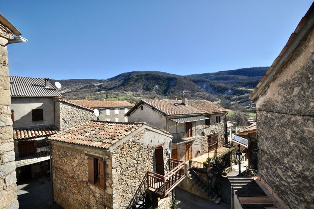 Dpt Alpes de Haute Provence (04), à vendre Proche ANNOT Maison de village en pierres 3 pièces, 60m², Cave et Terrasse