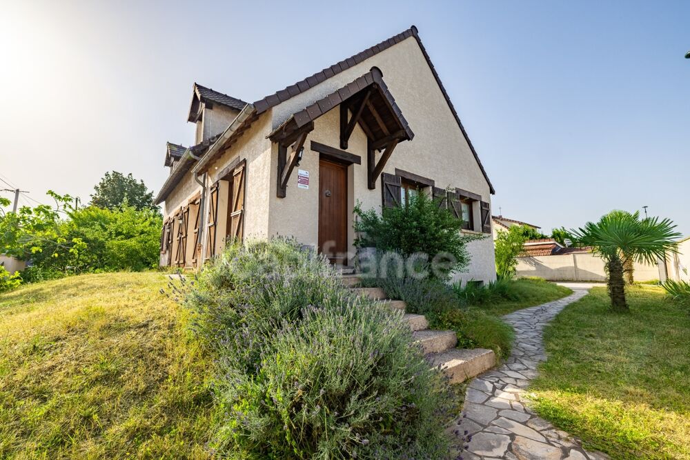Vente Maison Maison à vendre de 135m² à Longpont-sur-Orge – Beaux volumes, jardin et sous-sol total Longpont sur orge