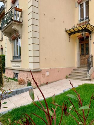  Maison à vendre 8 pièces 217 m²