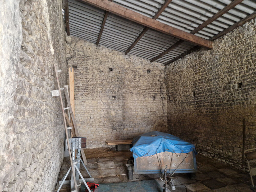 Vente Parking/Garage GARAGE à vendre TONNAY BOUTONNE (17) 55 m² Tonnay boutonne