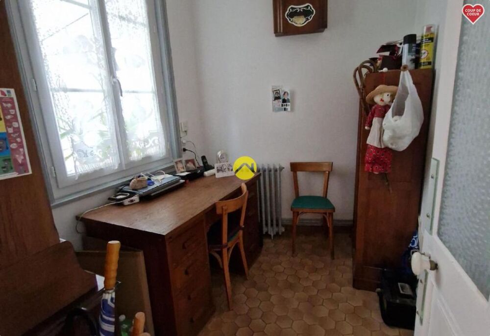 Maison avec terrain de 5641 m²