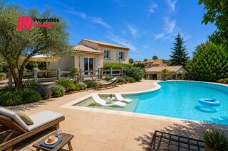 Vente Villa Villa Uzès . À seulement 10 minutes d'Uzès, à Foissac  7 pièce(s) 133 m2, 4 chambres avec piscine et dépendance de 40m2 type P2 Foissac