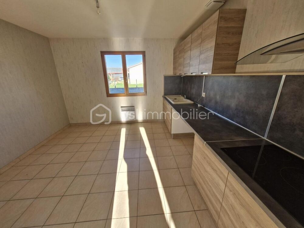 Maison de 108m2 sur son terrain clos de 953m2 à Coutras
