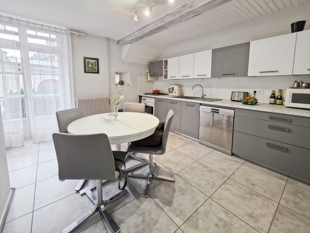 Vente Maison Maison de ville 117 m² – 3 chambres – Garage – Petite cour – Centre Lons-le-Saunier Lons le saunier