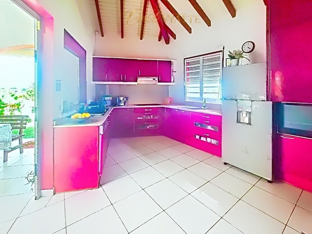 Vente Maison À VENDRE – SAINTE-ANNE GISSAC – Élégante villa 5 pièces, plain-pied, terrasse  (971) Sainte anne
