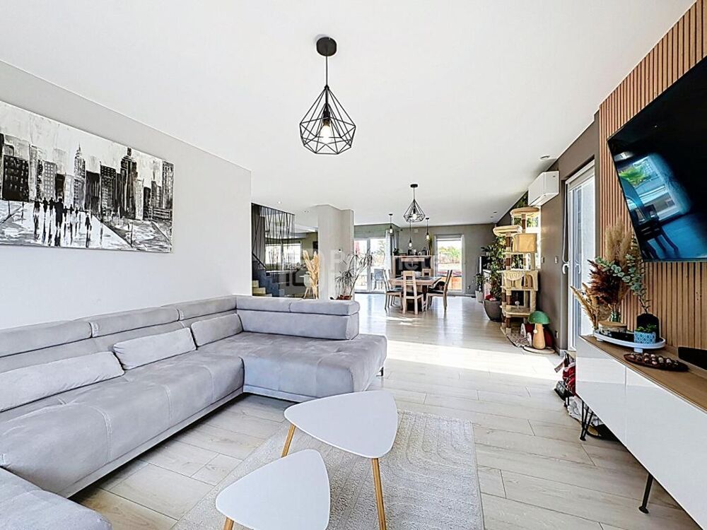 Vente Maison Maison Sainte Marie Aux Chenes 6 pièce(s) 176 m2 Sainte marie aux chenes