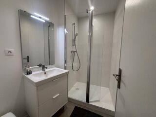  Appartement à louer 1 pièce 33 m²