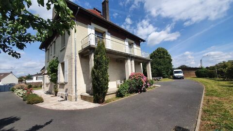   Maison de 220m de 9 pices, proche de COMPIEGNE (60) Maison - 9 pice(s) - 220 m