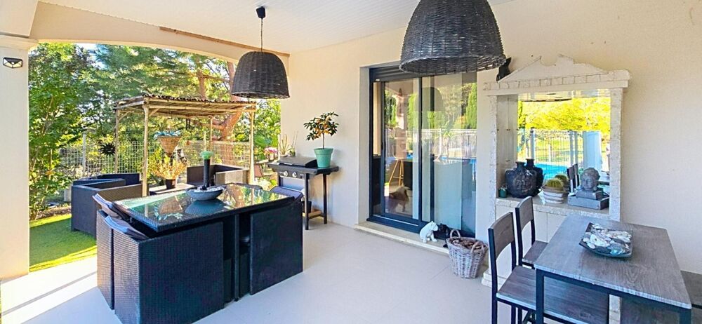 Vente Maison Maison individuelle de type 5, avec piscine sur un terrain de 2788 m² Paussac et saint vivien