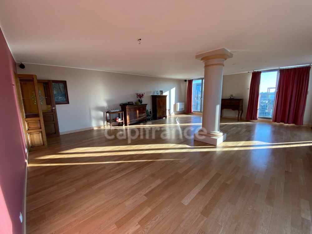 Appartement à vendre 5 pièces ROUBAIX (59) Centre-ville 131m², 2/3 chambres, bureau, terrasse 65m², garage