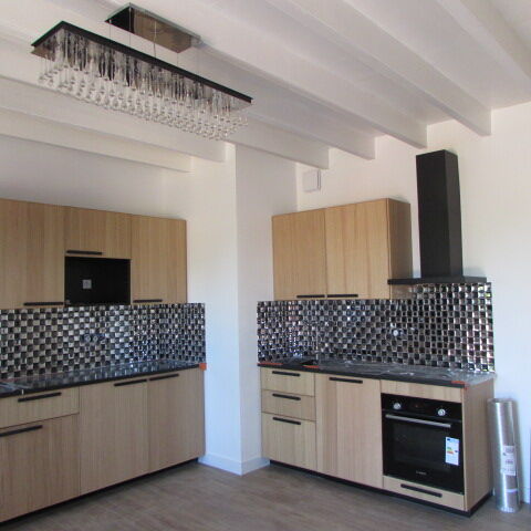  Propri�t�/ch�teau � louer 6 pi�ces 164 m�