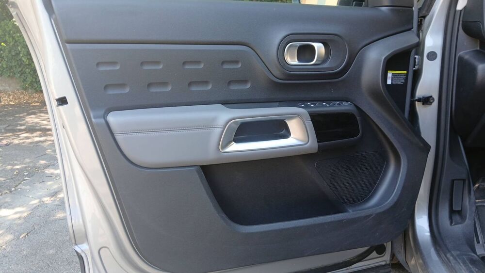 C5 aircross 1.6 THP PureTech 224 Plug in Hybrid e-EAT8 Shine - Entretien 2021 occasion 83000 Toulon
