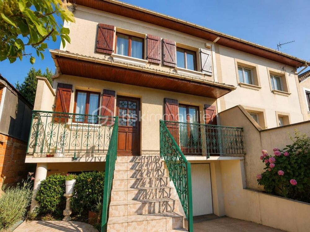 Maison familiale 4 chambres avec jardin de 72 m², 188 m² de terrain - Terrasses et garage  Livry-Gargan