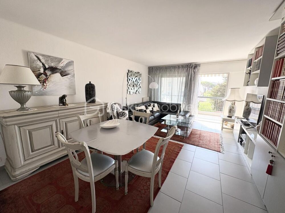Vente Appartement CANNES – MONTFLEURY – 3 PIÈCES TRAVERSANT AVEC 2 TERRASSES, GARAGE ET PARKING Cannes