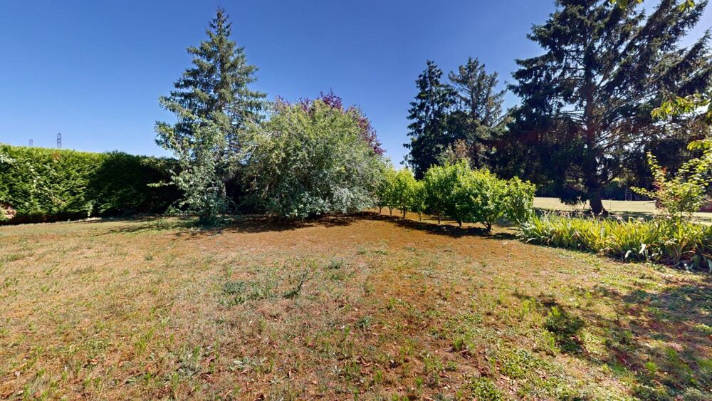 Vente Maison Maison avec dépendances et terrain constructible à Toury Toury