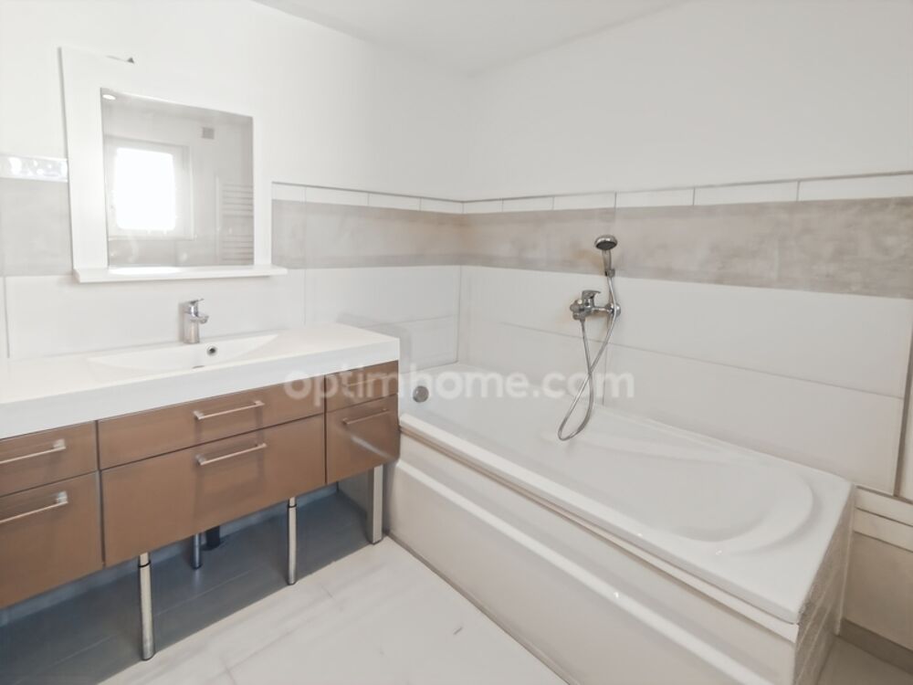 02100 Saint-Quentin- Maison 3 chambres - cuisine EQUIPEE - COUR sans VIS à VIS - GARAGE - DPE D
