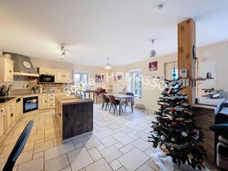  Maison � vendre 8 pi�ces 210 m�