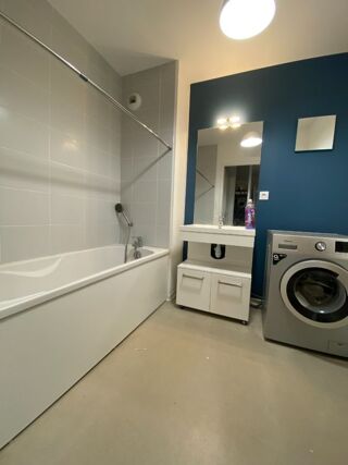  Appartement à louer 3 pièces 60 m²