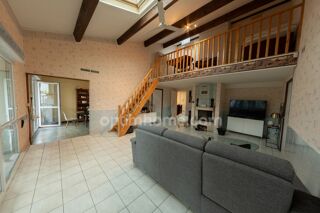  Maison  vendre 9 pices 270 m