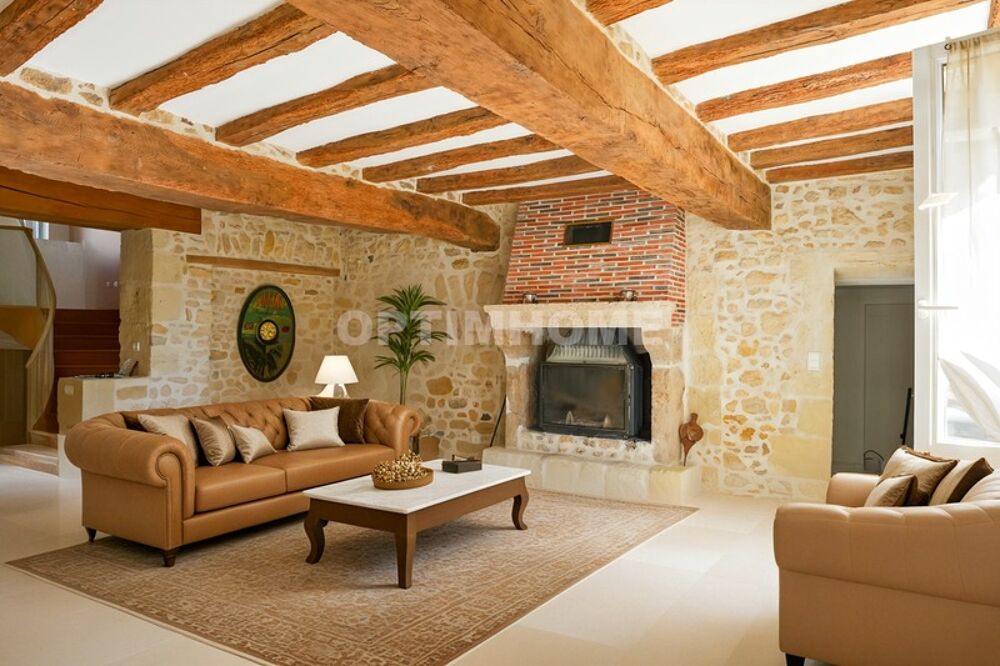 Maison 6 pièces 143 m² · à Thouars · 143 m² · 153 000 €