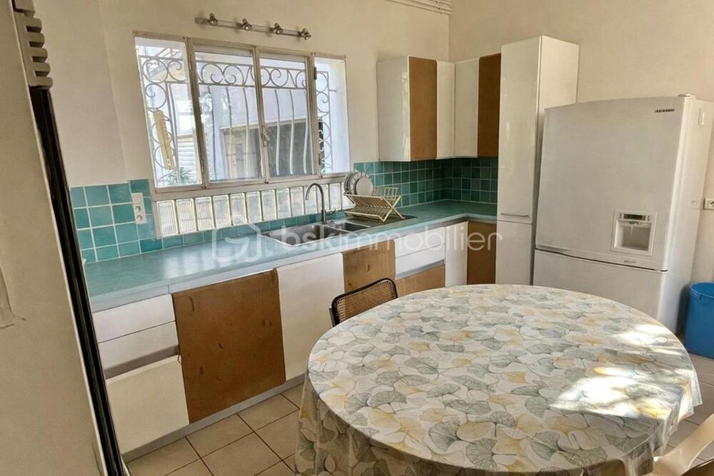 � vendre  Propri�t�/ch�teau Saint-Rapha�l (83700)