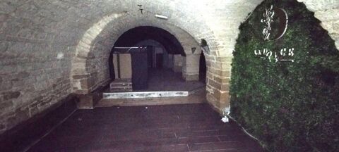   21000 DIJON -  Cession droit au bail Bar licence IV  caveau 160 M² 