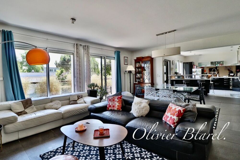 Vente Villa La Celle-Saint-Cloud – Villa familiale avec piscine – Parcelle de 967 m² – Gare à 3 minutes à pied La celle saint cloud