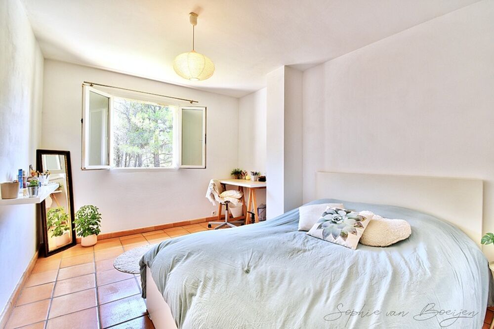à vendre  Maison Saint-Marc-Jaumegarde (13100)