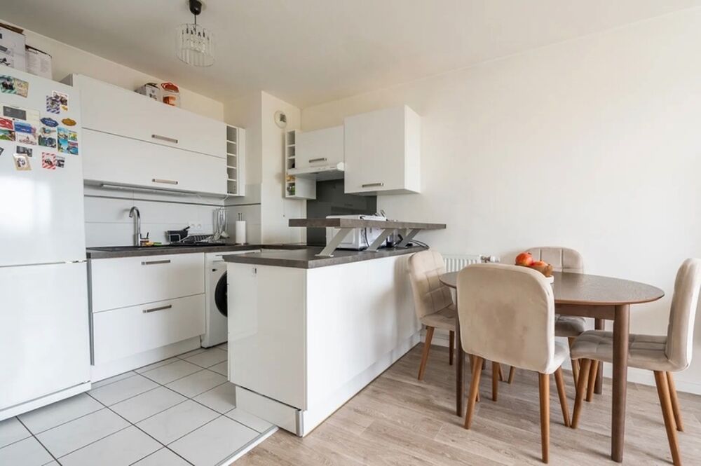 Appartement à vendre T 3 , 55 m2 a LIVRY GARGAN (93)