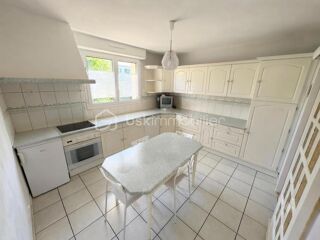  Propriété/château à vendre 7 pièces 132 m²