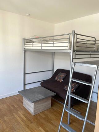  Appartement à louer 1 pièce 33 m²