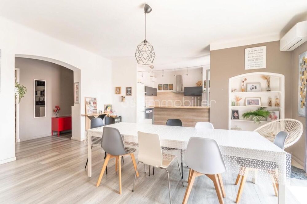 Vente Appartement *** QUARTIER AGUILLON *** PROCHE TOUTES COMMODITÉS *** T4 (ACTUELLEMENT T3) TRAVERSANT AVEC CAVE *** Toulon