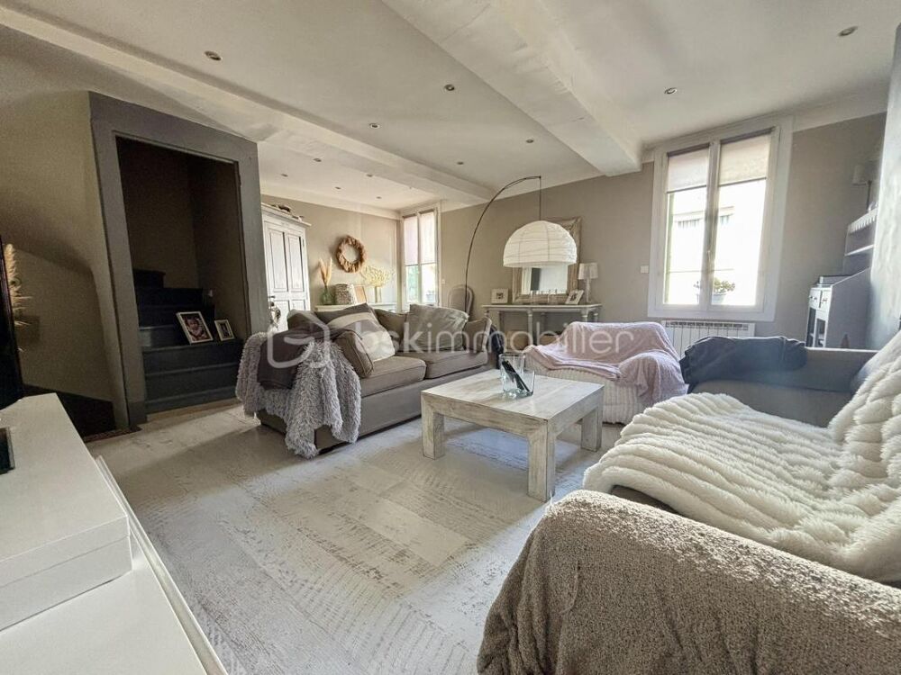 Maison de village lumineuse  95 m²  Baho  145 000 €