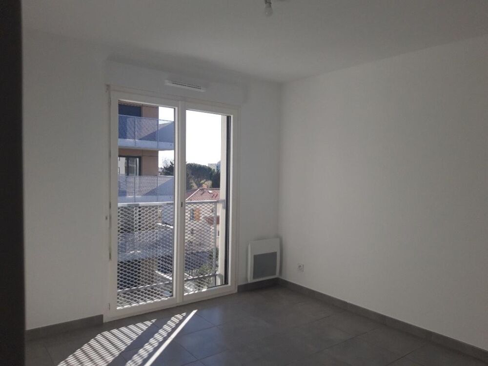 T2 avec terrasse et parking au LAVANDOU