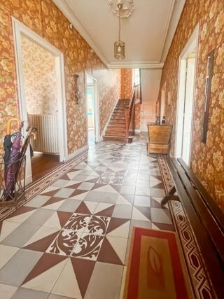  Maison � vendre 10 pi�ces 301 m�