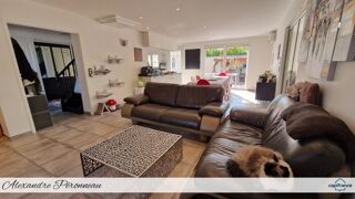  Villa  vendre 9 pices 285 m