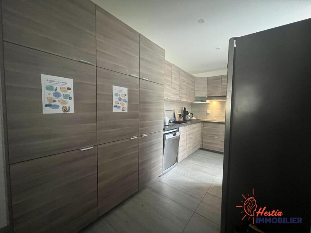 Vente Immeuble REIMS -- PLACE SAINTE CLOTHILDE -- IMMEUBLE DE RAPPORT COLOCAT Reims