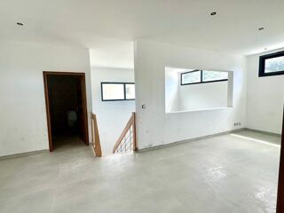  Villa à vendre 4 pièces 200 m²