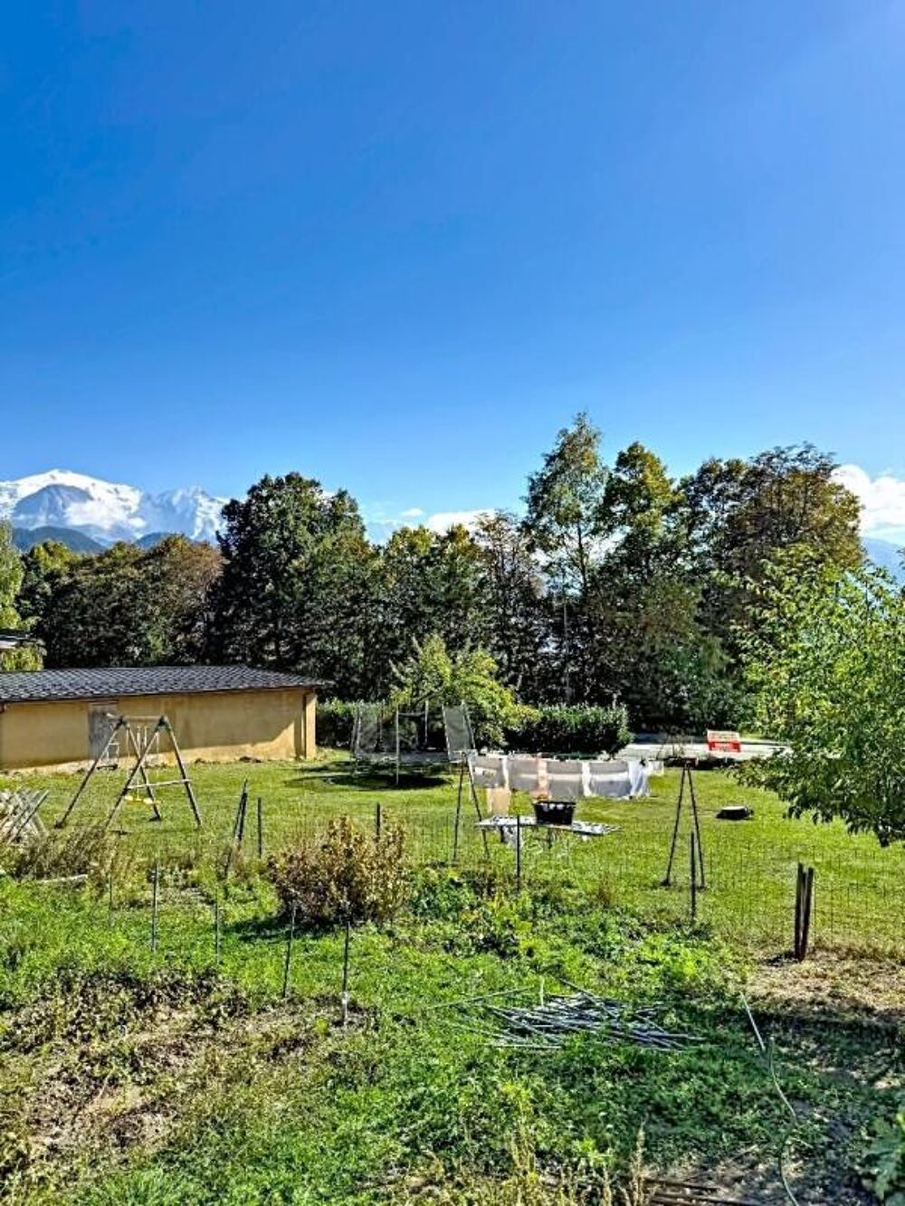 Vente Terrain EXCLUSIVITÉ, PASSY ,PLATEAU D'ASSY Terrain constructible de 866 M2 + 5 Garages box fermés , 350 000 Euros Passy