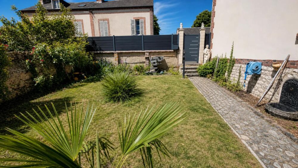 Maison de 6 pièces de 111 m² à Moulins-la-Marche